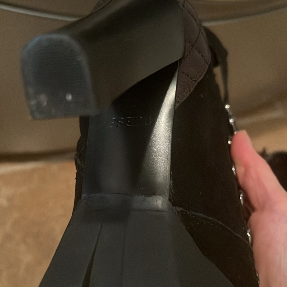 🦊🥰Guess Black High Heel Ankle Boots - Picture 8 of 8